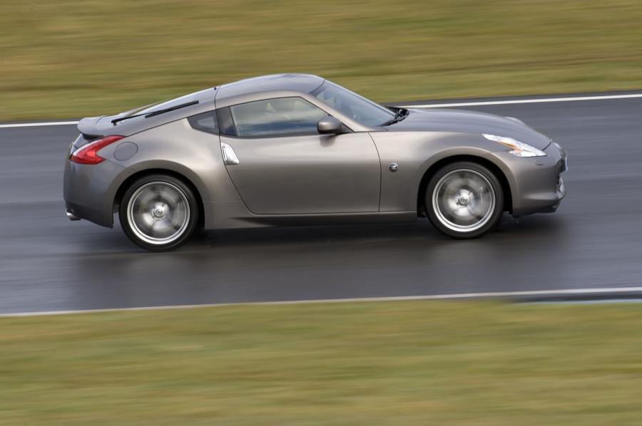  Nissan 370Z 2009 года  (фото 34 из 192)